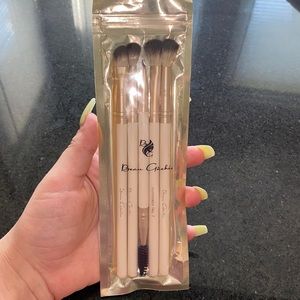 Beau gachis No.7 collection makeup brushes